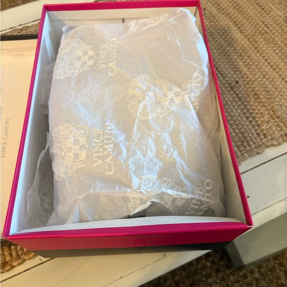 Vince Camuto Classic Black Heels - Picture 9 of 9